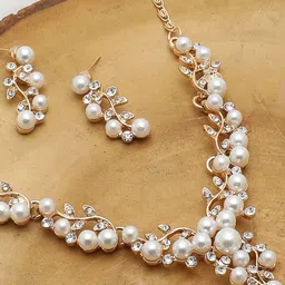 SOHI Gold Plated White Pearls Jewellery Set-39
