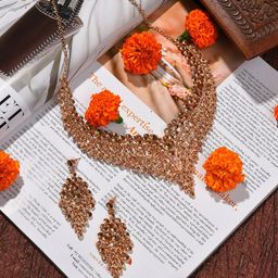 SOHI Gold-Plated Brown Stone Studded Jewellery Set-34