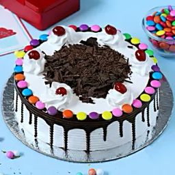 Gems On Top Black Forest Cake Half Kg-14