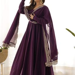 BAESD Sweetheart Neck Zari Embroidered Georgette Gown With Dupatta-picture-20