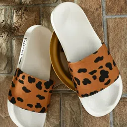 EXTRIMOS Men Brown & White Printed Sliders-picture-46