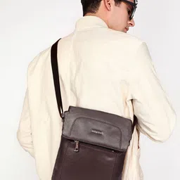 Sassora Men Textured Leather Structured Messenger Bag-14