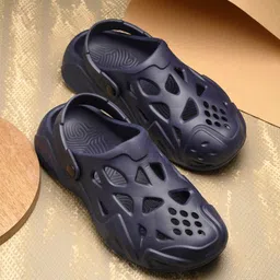 HRX by Hrithik Roshan Men Blue Textured Croslite Clogs-image-3