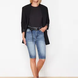 Trendyol Women Washed Pure Cotton Denim Shorts-picture-0