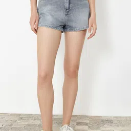 Trendyol Women Washed Denim Shorts-image-31
