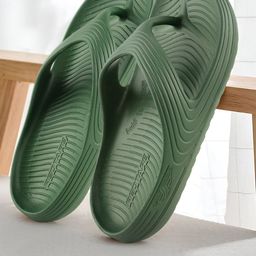 Red Tape Men Textured Thong Flip-Flops-42