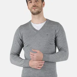 Monte Carlo Men Pure Wool Grey Solid Full Sleeved V neck Pullover-image-96