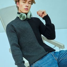 Bewakoof Colourblocked Turtle Neck Acrylic Pullover-image-97