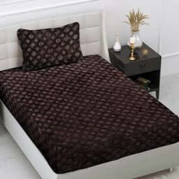 FABINALIV Coffee Brown Geometric  300 TC Woollen Embossed Single Bedsheet & Pillow Cover-image-86