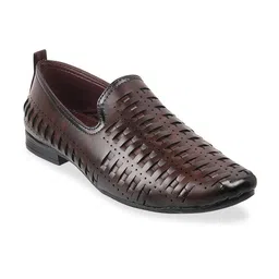 WALKWAY by Metro Men Brown Woven Design Loafers-image-28
