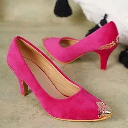 DressBerry Embellished Velvet Pumps-58