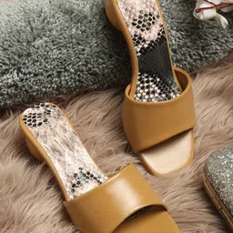 Bruno Manetti Women Beige Printed PU Block Sandals-17