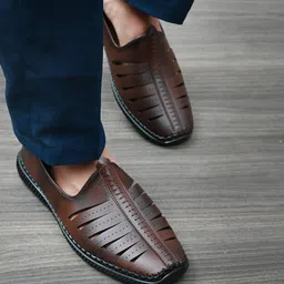 INVICTUS Men Brown Comfort Sandals-image-44