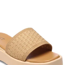 GNIST Textured Open Toe Flatform Heels image 3