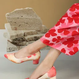 ICONICS Printed Pointed Toe Block Heel Pumps image 4