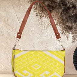 MINI WESST Textured Shoulder Bag With Zip Detail-8