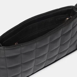 Vero Moda Structured Sling Bag With Quilted image 5