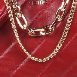 Metro Textured Half Moon Handheld Bag With Pouch image 5