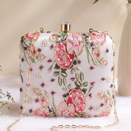 Swisni Embellished Box Clutch-picture-47