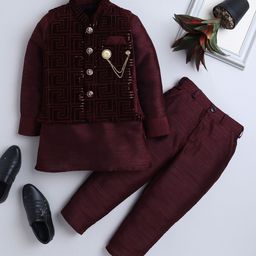 ahhaaaa Boys Ethnic Motifs Embroidered Regular Thread Work Velvet Kurta with Pyjamas-15