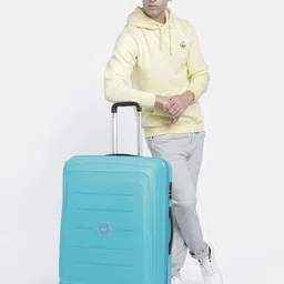 VIP Set of 3 CORSA Hard-Sided Textured Trolley Suitcases - Cabin, Medium and Large image 3