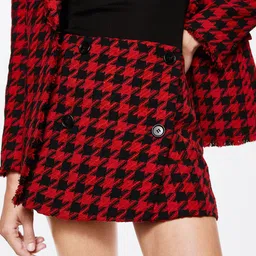 MANGO Women Red & Black Houndstooth Pattern Sustainable Wrap Mini Skirt-image-57