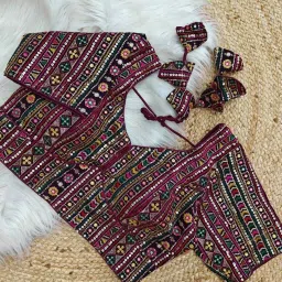 Sweetheart Neck Women Blouse-image-69