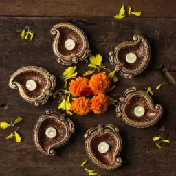 the handicraftian Mando Terracotta Gold Diya Set (Pack Of 10)-picture-25