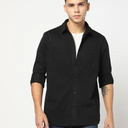 Men Regular Fit Solid Spread Collar Casual Shirt-image-4