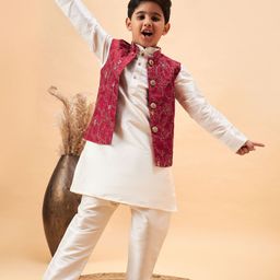 VASTRAMAY Boys Mandarin Collar Straight Kurta With Pyjamas With Nehru Jacket-28