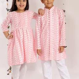 VASTRAMAY Boys Pink Printed Chikankari Pure Cotton Kurta with Pyjama-image-49