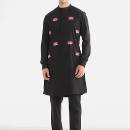 Komal Kothari Floral Embroidered Sequined Pure Cotton Kurta with Pyjamas-picture-13