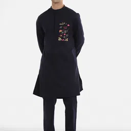 Komal Kothari Band Collar Sequined Pure Cotton Kurta with Pyjamas-picture-14