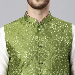Hangup Men White Regular Dupion Silk Kurta with Churidar & Nehru Jacket image 5