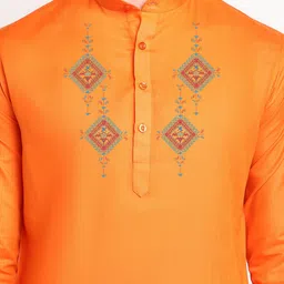 DEVOILER Ethnic Motifs Printed Mandarin Collar Regular Kurta with Pyjamas image 2