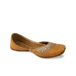 DESI COLOUR Women Tan Embellished Mojaris Flats-image-18