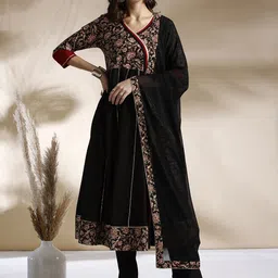 Anouk Printed Angrakha Kurta & Trousers With Dupatta image 5