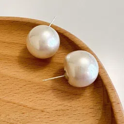 VAGHBHATT Beaded Contemporary Studs Earrings-39
