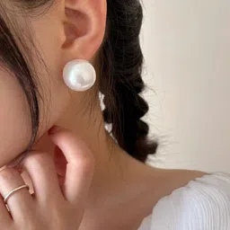 VAGHBHATT Artificial Beads Studs Earrings image 5