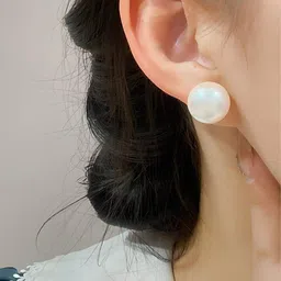 Krelin Artificial Beads Circular Studs image 4
