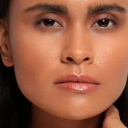 Ruby's Organics Skin Tint Mattifying Foundation - 30ml - M 02.2 image 2