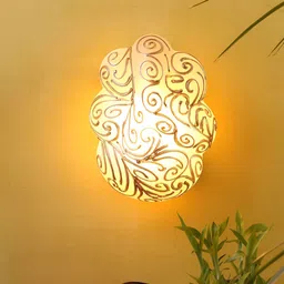 Aura White & Gold-Toned Glass Traditional Abstract Shaped Shaped Wall Lamp-image-24