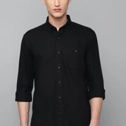 Men Slim Fit Solid Spread Collar Casual Shirt-image-47