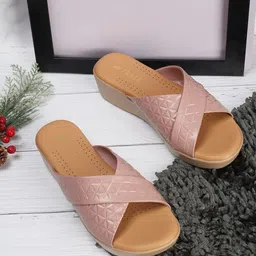 TRASE Textured Wedge Heels-16
