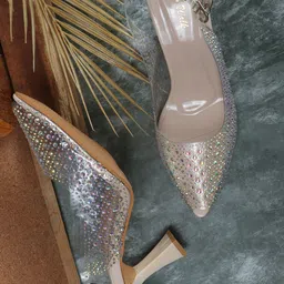 Retro Walk Embellished Pointed Toe Block Heels-14