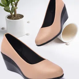 Bella Toes Work Wedge Pumps-12