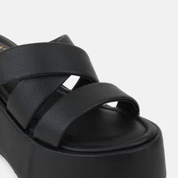 EVERLY Textured Open Toe Wedges image 5