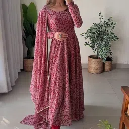 Women Floral Print, Geometric Print, Printed Silk Blend Anarkali Kurta With Attached Dupatta-picture-2