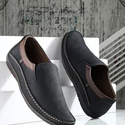 Egoss Men Textured Square Toe Comfort Insole Leather Slip-On Sneakers-picture-47