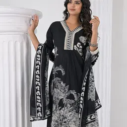 Varanga Women Floral Printed Regular Thread Work Pure Cotton Kurta with Trousers & With Dupatta-9